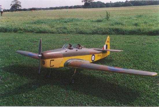 miles magister flying scale model